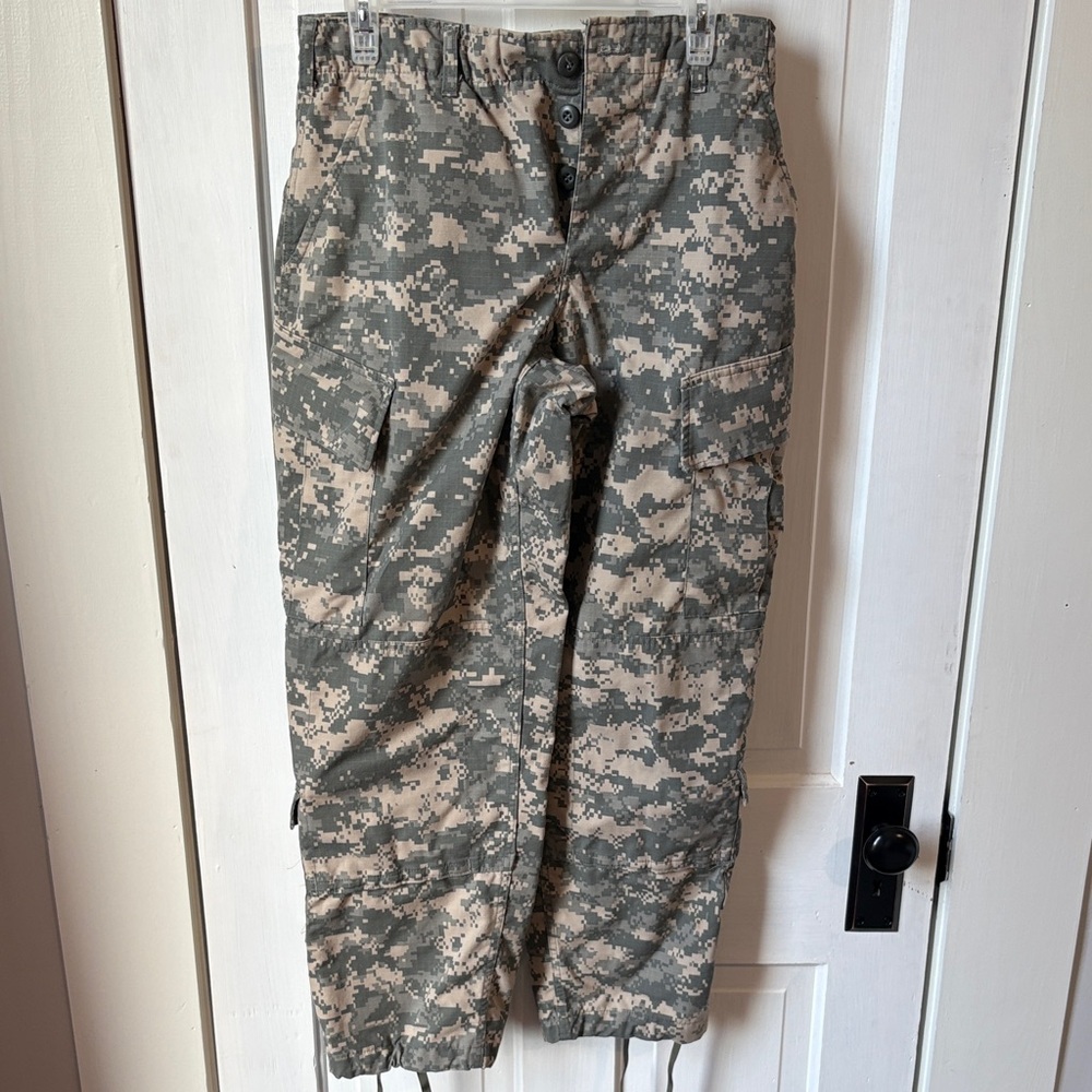U.S. Army Digital Camo Cargo Pants - Green‎ and Tan